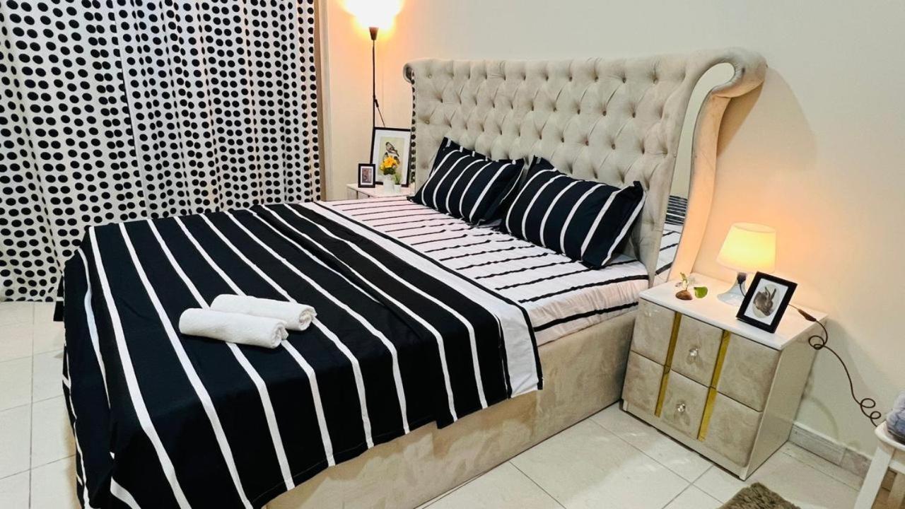 Master With Attach Bathroom Near Mall Of The Emirates * Dubai