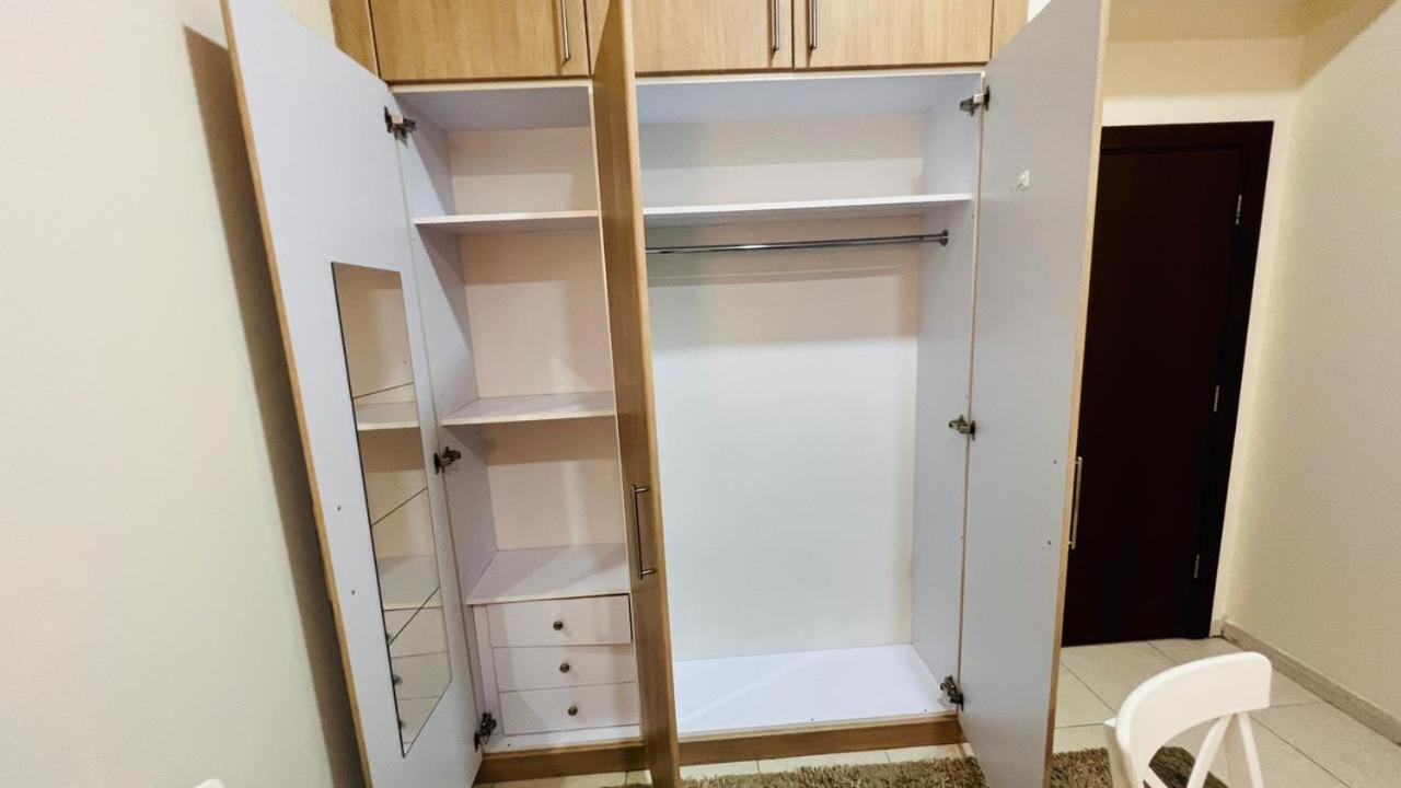 Master With Attach Bathroom Near Mall Of The Emirates Privatunterkunft Dubai