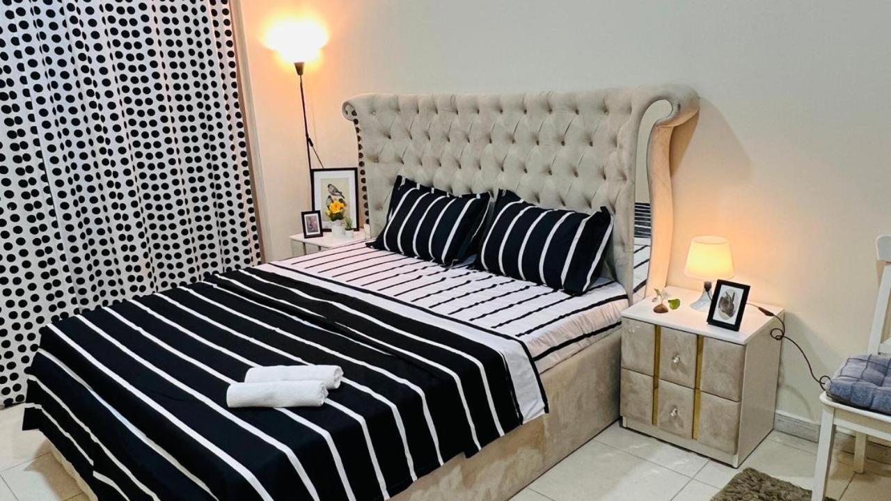 Master With Attach Bathroom Near Mall Of The Emirates Privatunterkunft *